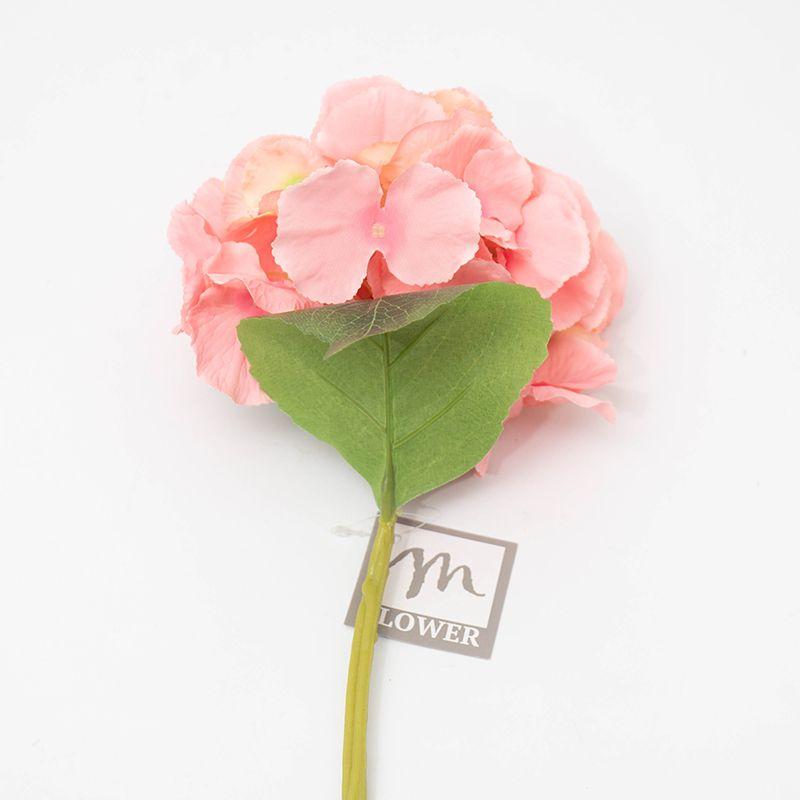 Декоративный цветок Гортензии розового цвета
