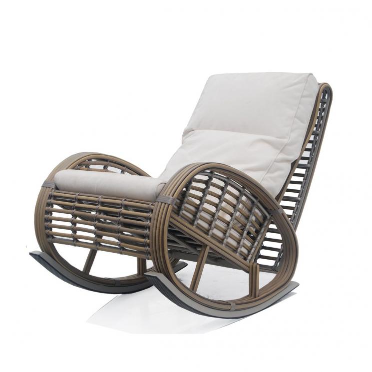 Садовое кресло-качалка Taurus из ротанга серо-бежевого цвета Kubu Mushroom Skyline Design - фото