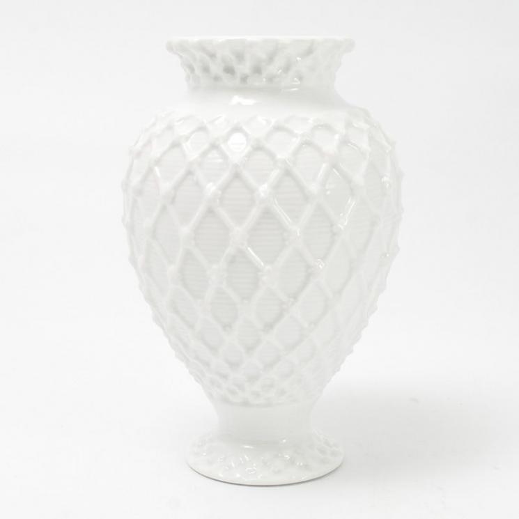 Керамическая ваза белоснежного цвета с рельефным декором Trame in bianco Palais Royal - фото