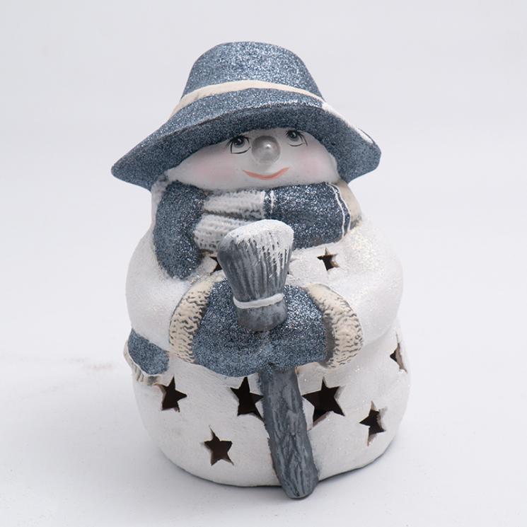 Новогодняя статуэтка с LED-подсветкой «Снеговик в серебристой шляпе с метлой» Villa Grazia - фото
