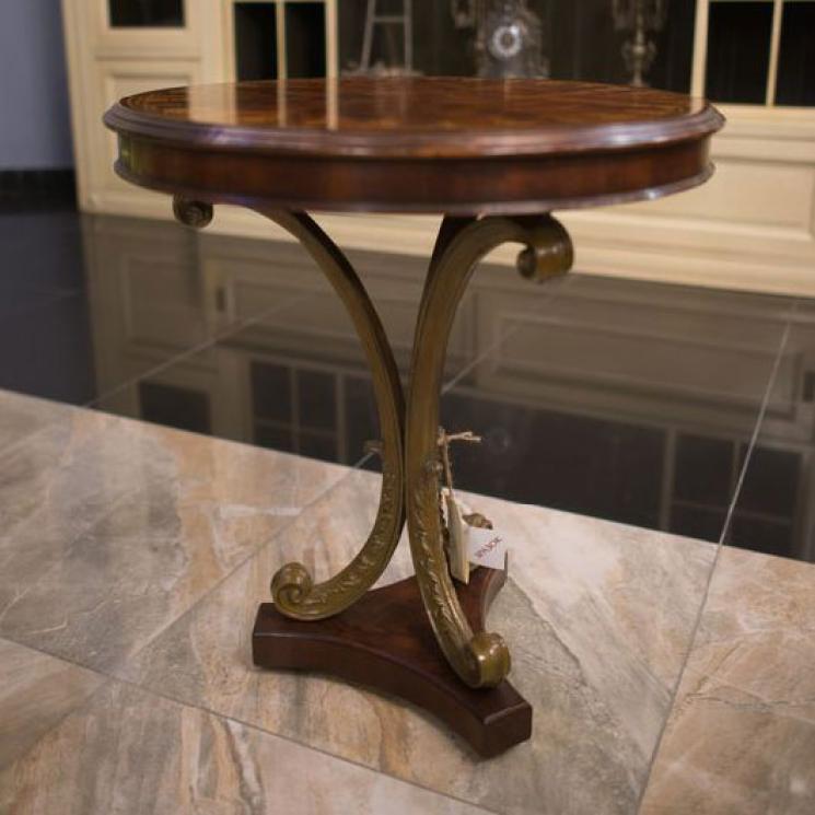 Круглый столик с инкрустированной столешницей и резными ножками Jonathan Charles - фото