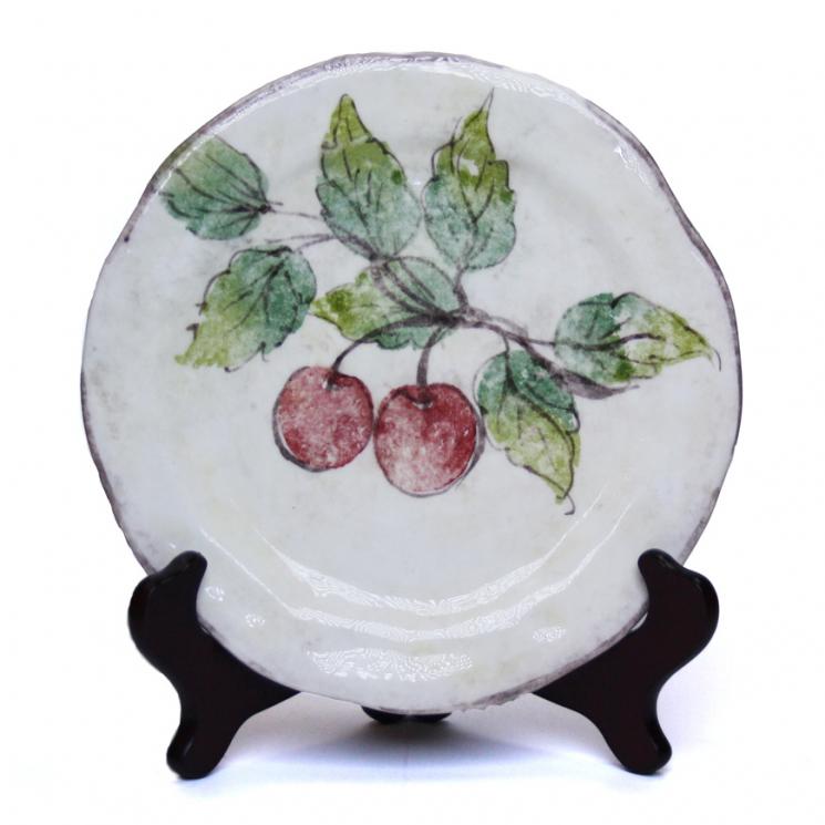 Тарелка ручной работы с изображением вишни Bizzirri - фото