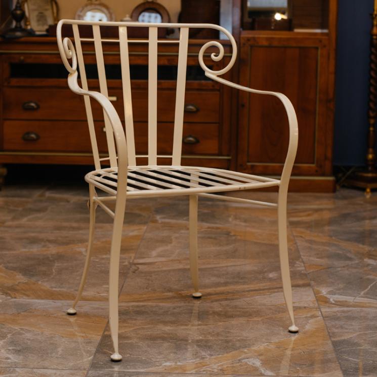 Изящный бежевый стул из прочного металла Villa Grazia - фото