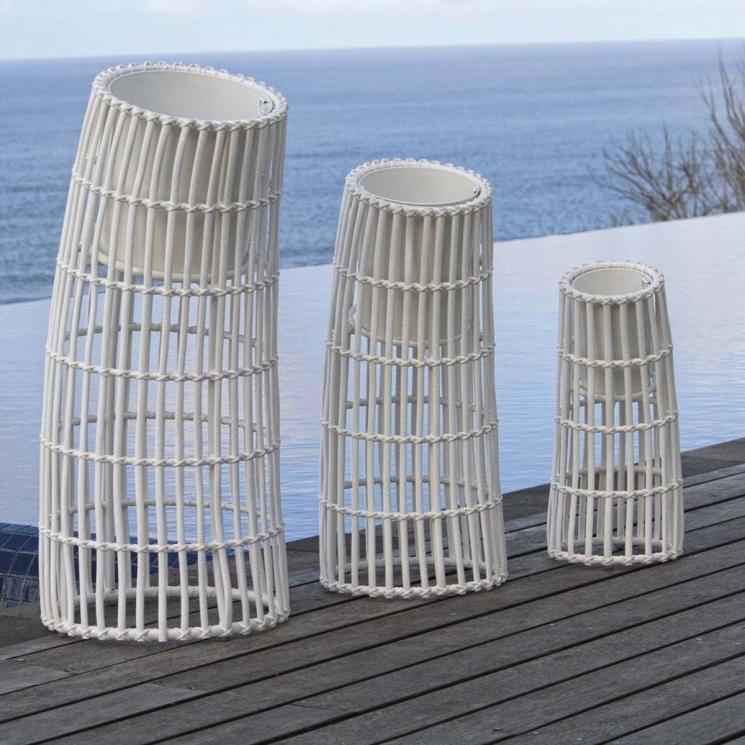 Коллекция садовых аксессуаров из плетеного искусственного ротанга Cyclone Skyline Design - фото