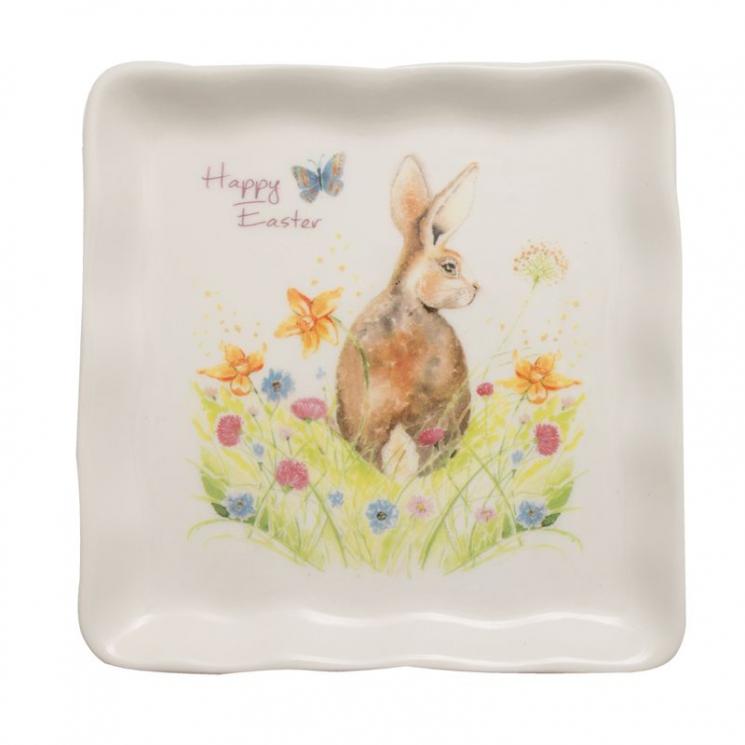 Квадратная тарелка с пасхальным рисунком «Кролик на лужайке» Ceramica Cuore - фото