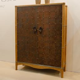 Барный шкаф из натурального дерева с креативным дизайном Mandarim AM Classic