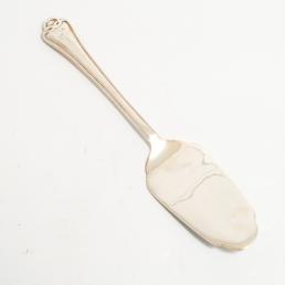 Посеребренная десертная лопатка в форме плоского лепестка