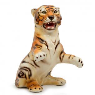 Статуэтка в виде играющегося тигра из керамики