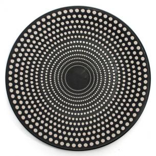 Обеденная тарелка с черно-белым рисунком Galaxy