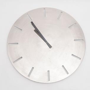 Часы настенные Bastide серебряные без цифр