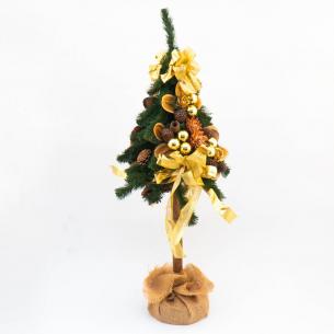 Новогодняя елочка с высоким стволом и золотистым декором