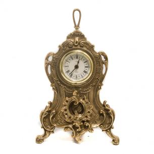 Каминные часы из литой латуни с декором в стиле барокко