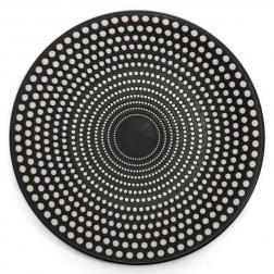 Обеденная тарелка с черно-белым рисунком Galaxy