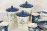Набор из 3-х емкостей для хранения с цветочным узором и синими крышками "Синие цветы Богемии" Certified International  - фото