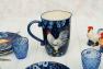 Темно-синий керамический кувшин с изборажением птицы и цветов "Петух Индиго" Certified International  - фото