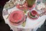 Розовая тарелка из толстой керамики с рельефным декором "Артишок и птица" Bordallo  - фото
