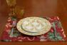Яркая салфетка в рождественском стиле из гобелена с тефлоновой пропиткой "Золотой серпантин" Villa Grazia Premium  - фото