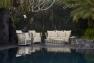 Белое кресло из искусственного ротанга с мягкими подушками Villa Skyline Design  - фото