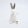 Большая статуэтка кролика с пасхальным золоченым яйцом Golden shine HOFF Interieur  - фото