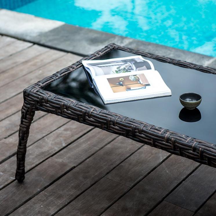 Журнальний столик, обплетений темним штучним ротангом, Celeste Skyline Design - фото