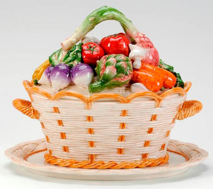 Супниця на таці з декором з овочів на кришці Palais Royal - фото