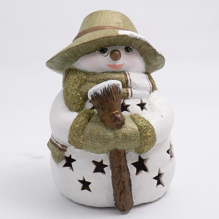 Новорічна статуетка з LED-підсвічуванням "Сніговик з мітлою в солом'яному капелюсі" Villa Grazia - фото