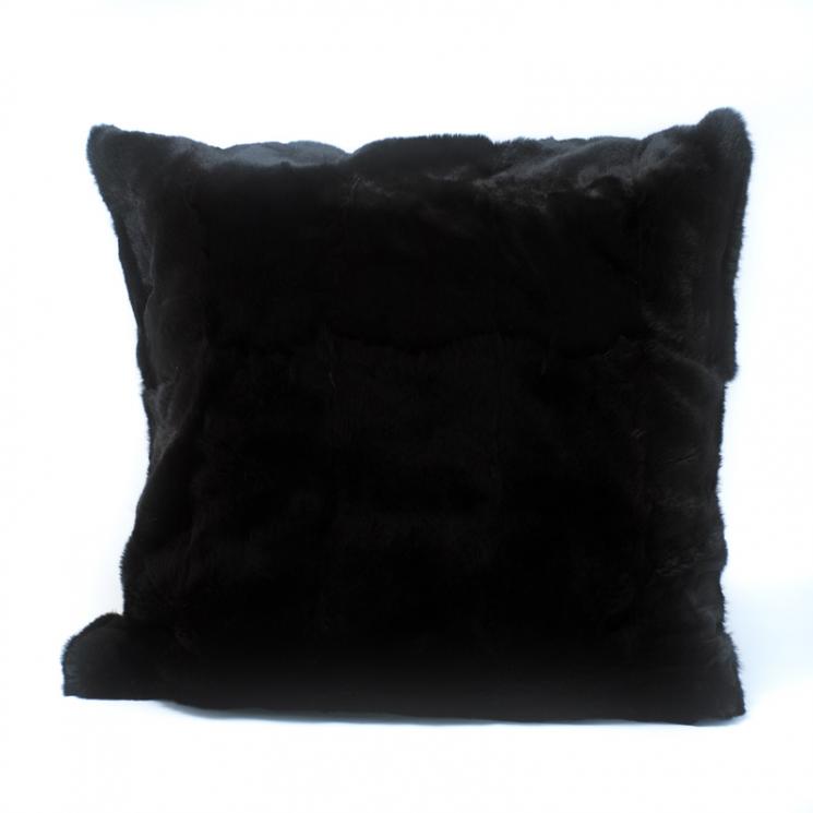 Чорна декоративна наволочка з натурального хутра з коротким ворсом  - фото