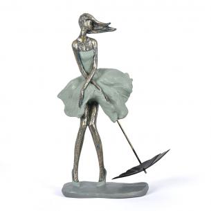 Оригінальна статуетка "Дівчина з парасолькою" Hilda