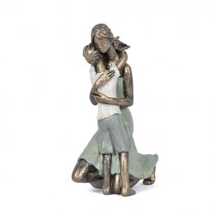 Статуетка з полірезину "Обійми матері та сина" Hilda