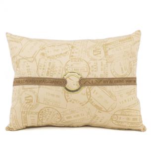 Декоративна подушка із сатину бежевого кольору Brenta