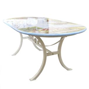 Овальний стіл із ландшафтним декором