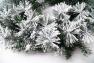 Декоративний ялиновий вінок із штучним снігом "Давос" Mercury  - фото