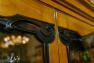 Вітрина ручної роботи із натурального масиву вишні Luis XV AM Classic  - фото