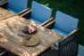 Обіднє крісло з м'яким сірим сидінням та дерев'яними підлокітниками Horizon Skyline Design  - фото